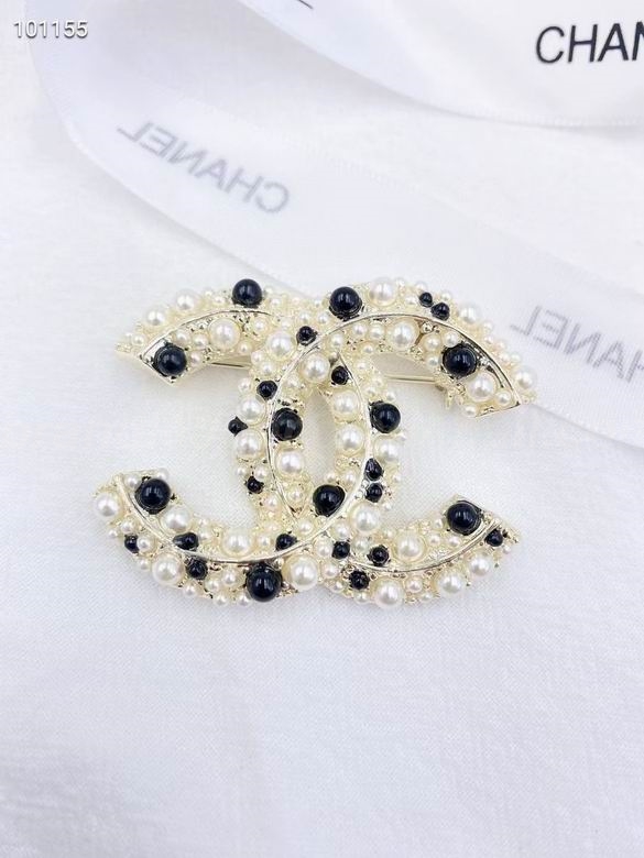 Chanel Brooch 340